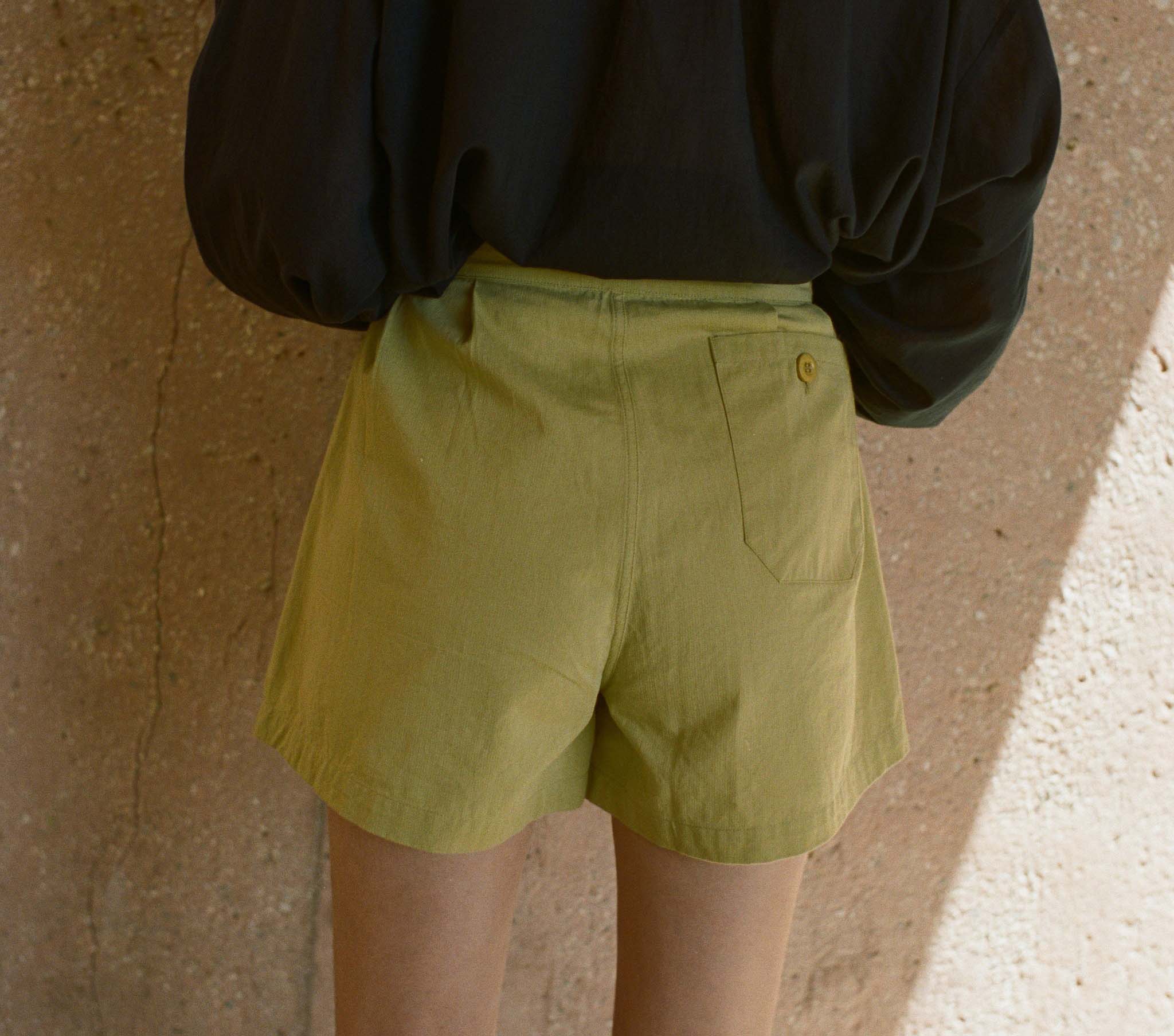 HMD -- HERON SHORT -- OREGANO