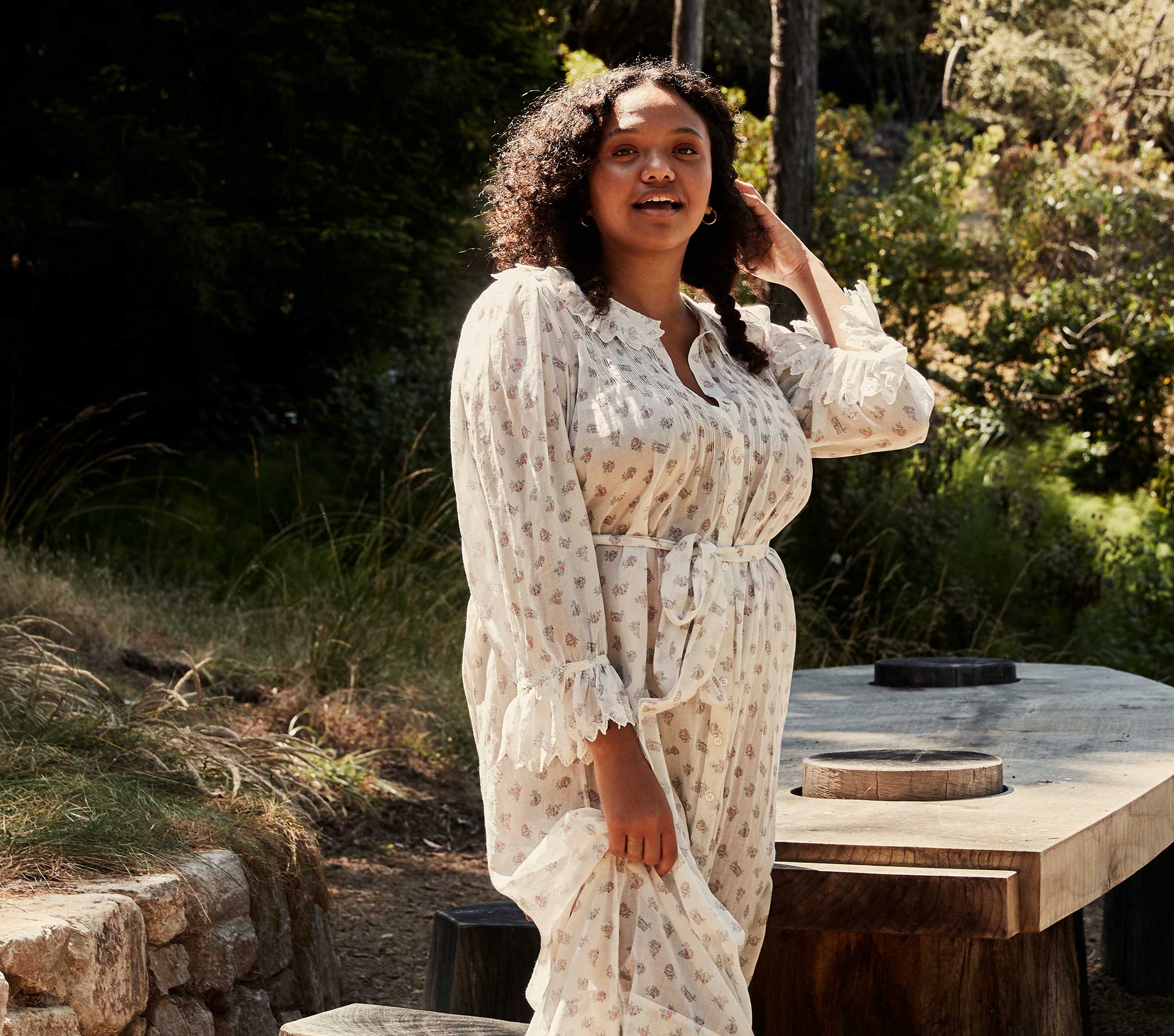 HMD -- HELENA DRESS -- COQUILLE MEDALLION