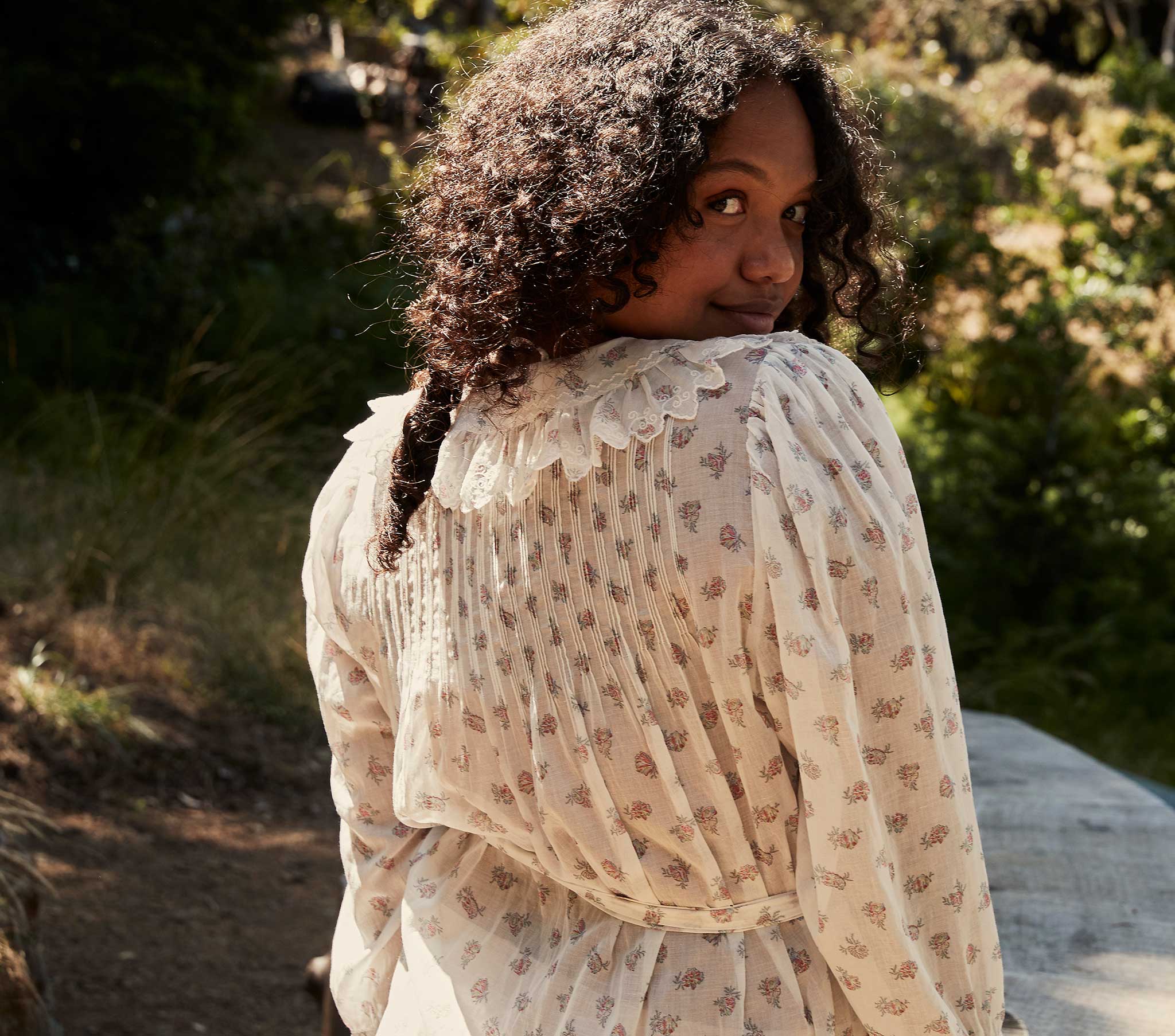 HMD -- HELENA DRESS -- COQUILLE MEDALLION