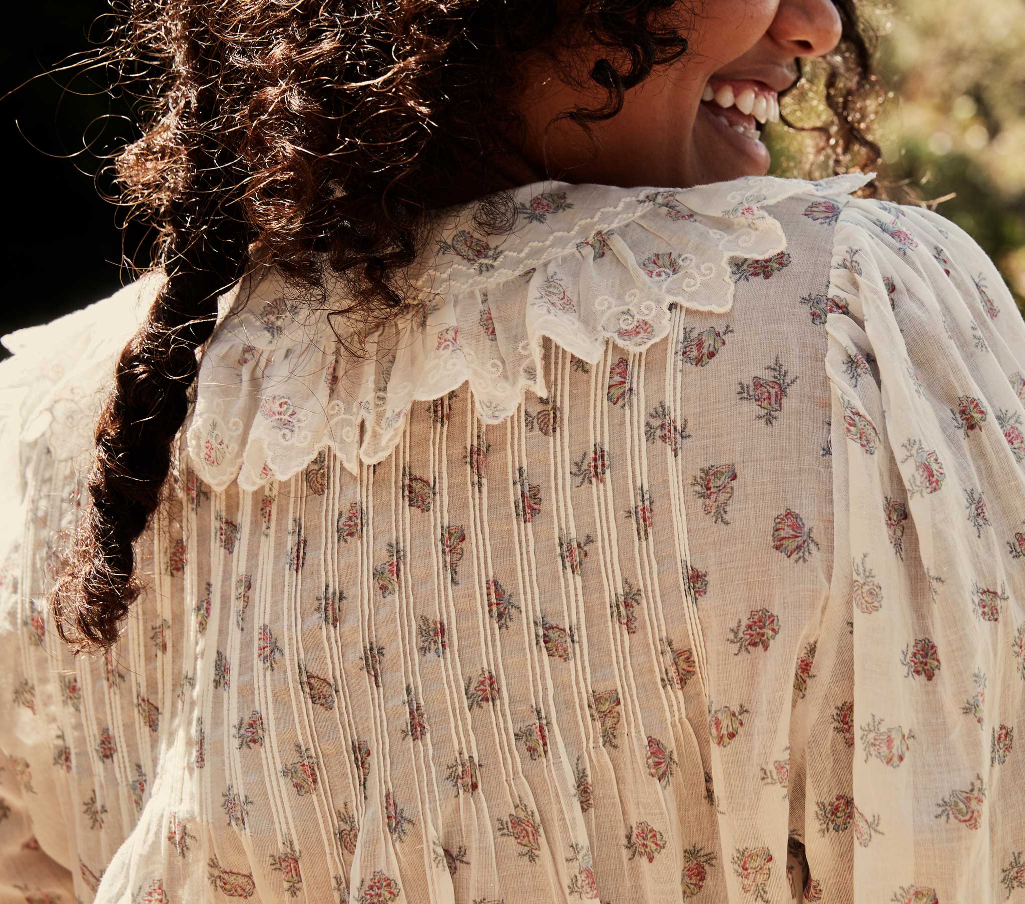 HMD -- HELENA DRESS -- COQUILLE MEDALLION