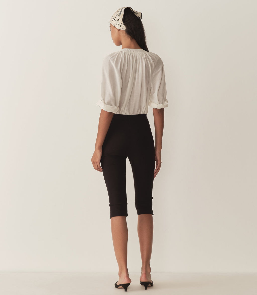 HMD -- JULIENNE TOP -- SALT