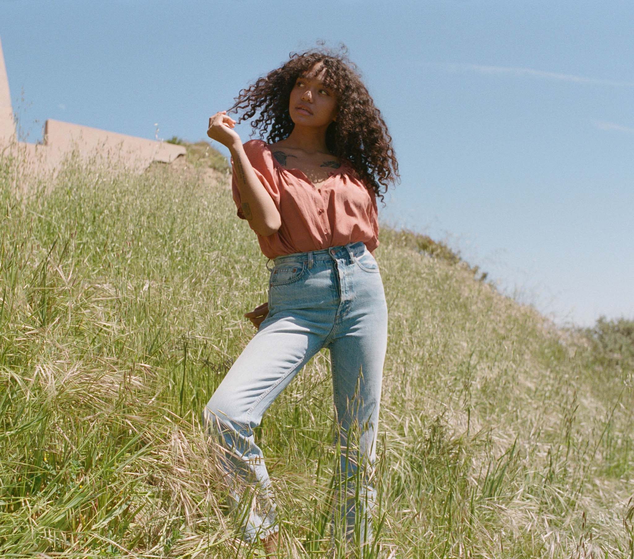 HMD -- JUNE TOP -- TIERRA