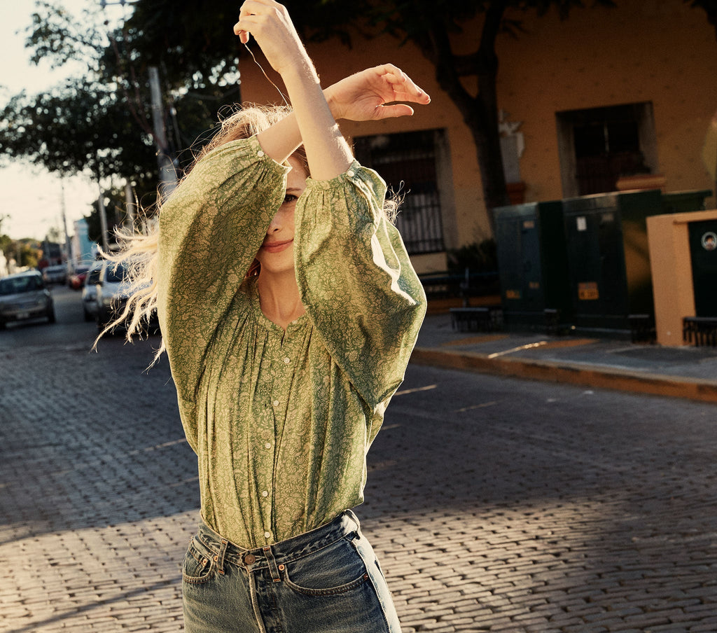 HMD -- THE JANE BLOUSE -- GREEN GARDEN BLOOM