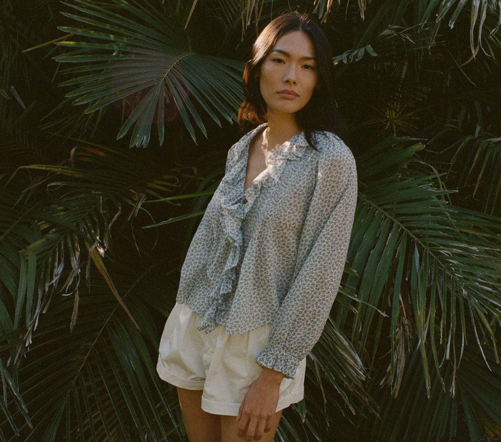 HMD -- LEANNA TOP -- BLUEBELL HILLSIDE BLOOM