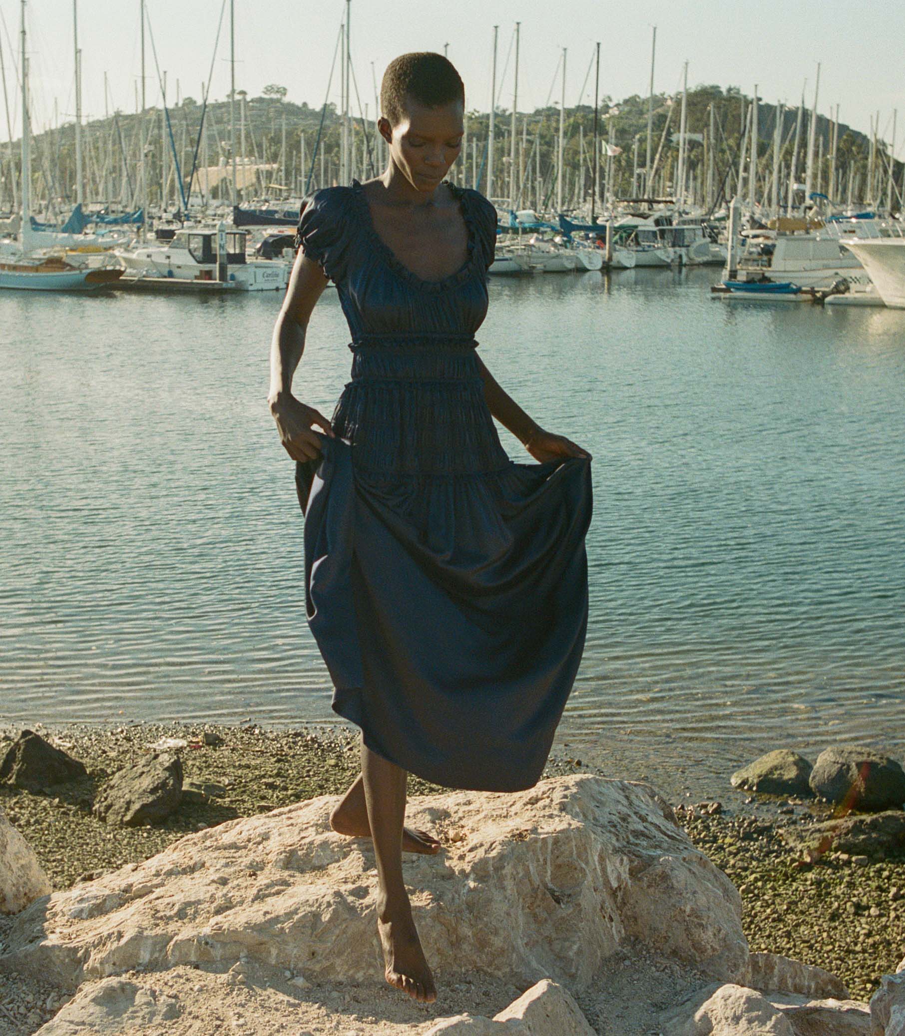 HMD -- LEANNE DRESS -- NAVY