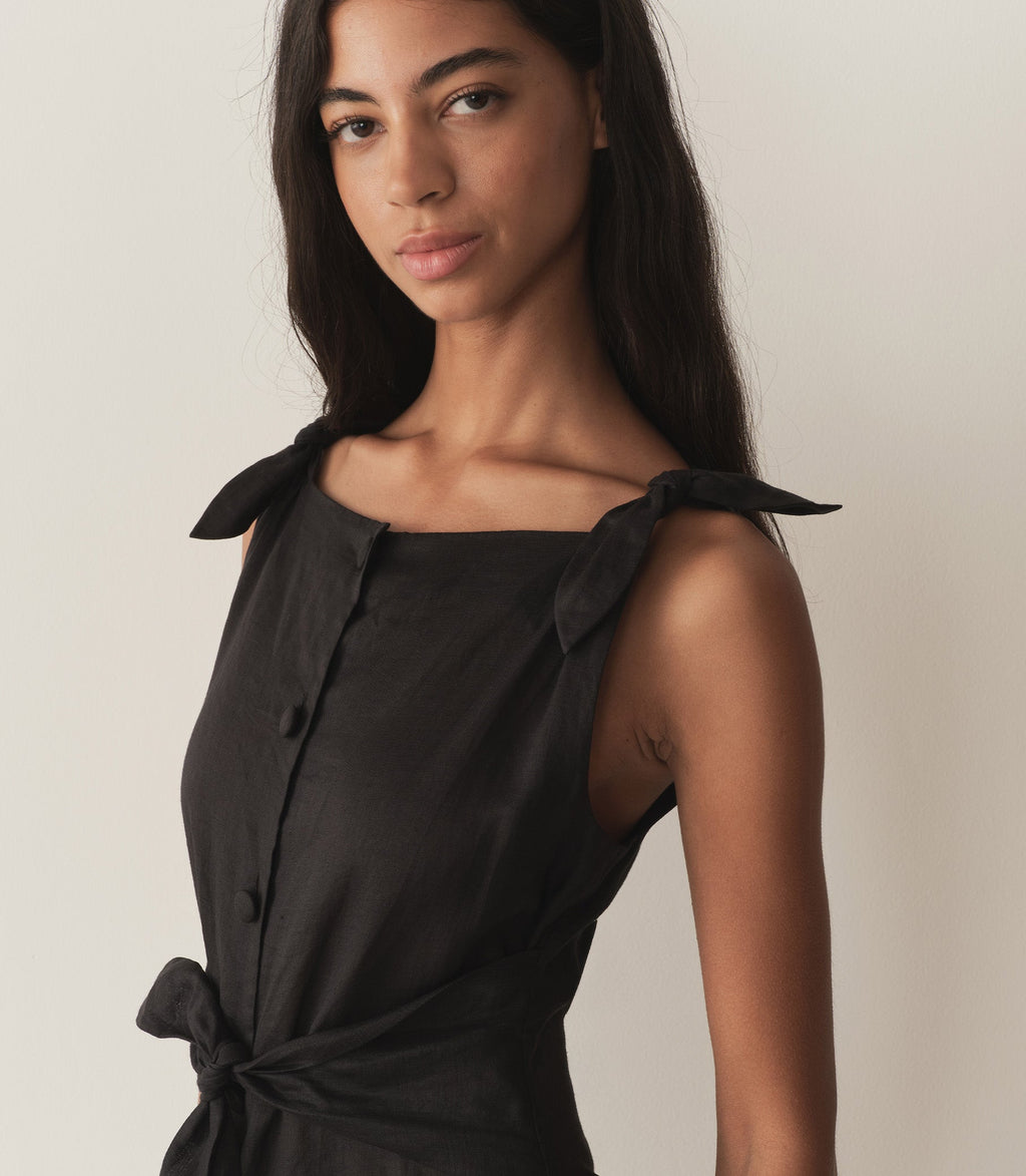 HMD -- LEVINE DRESS -- BLACK