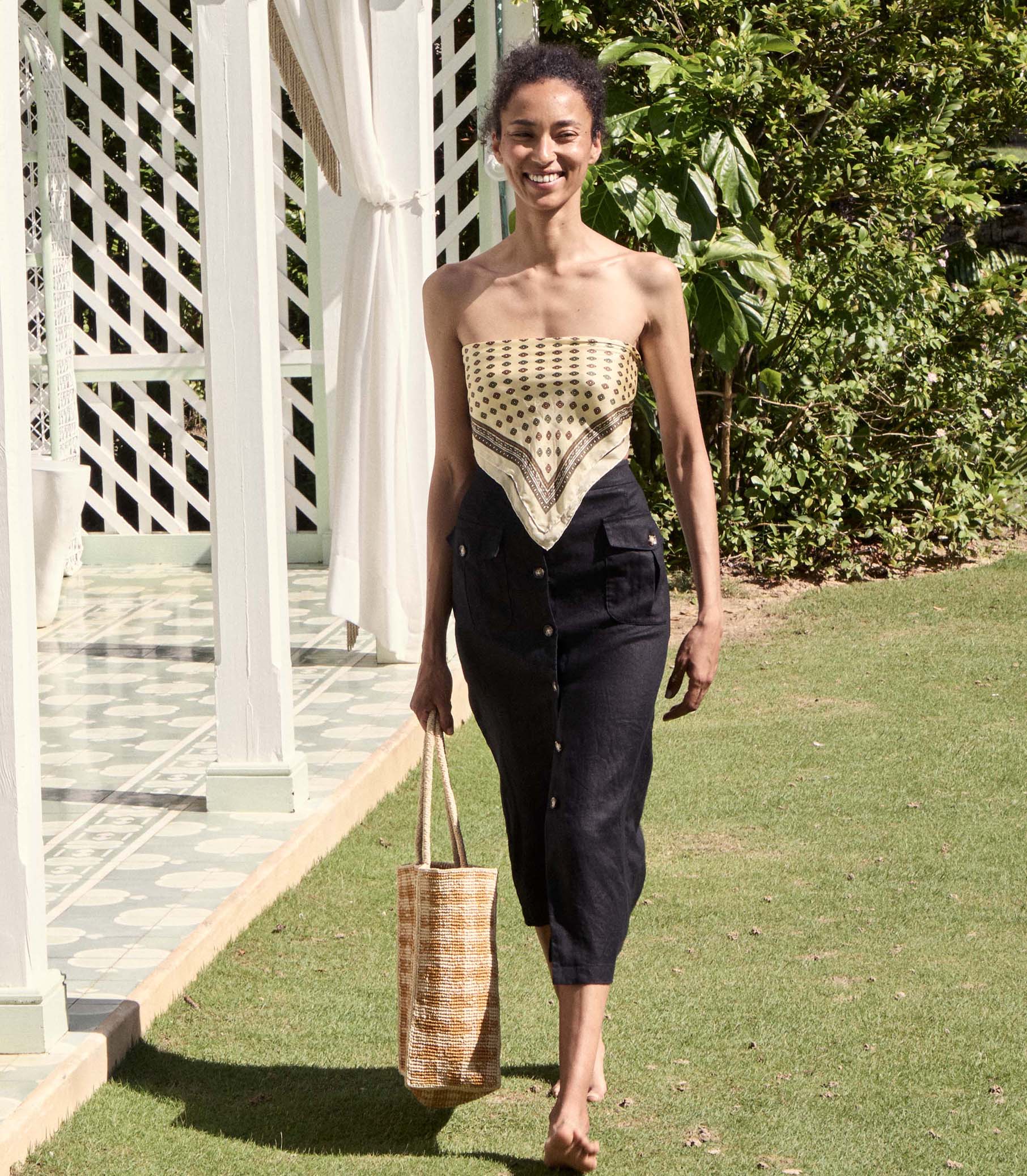 HMD -- LOURDES SKIRT -- BLACK