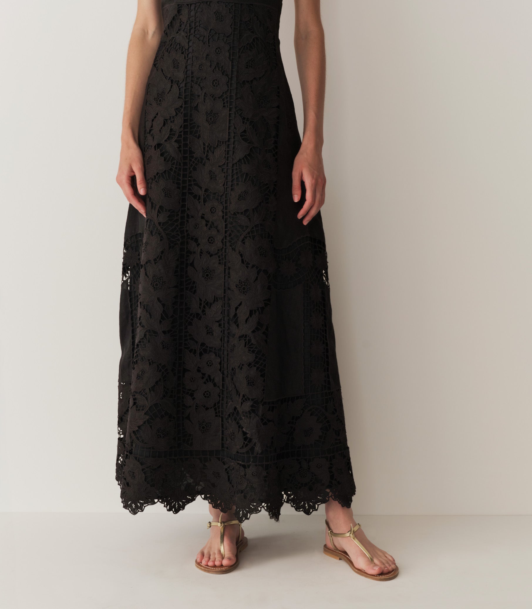 HMD -- MARIZA DRESS -- BLACK