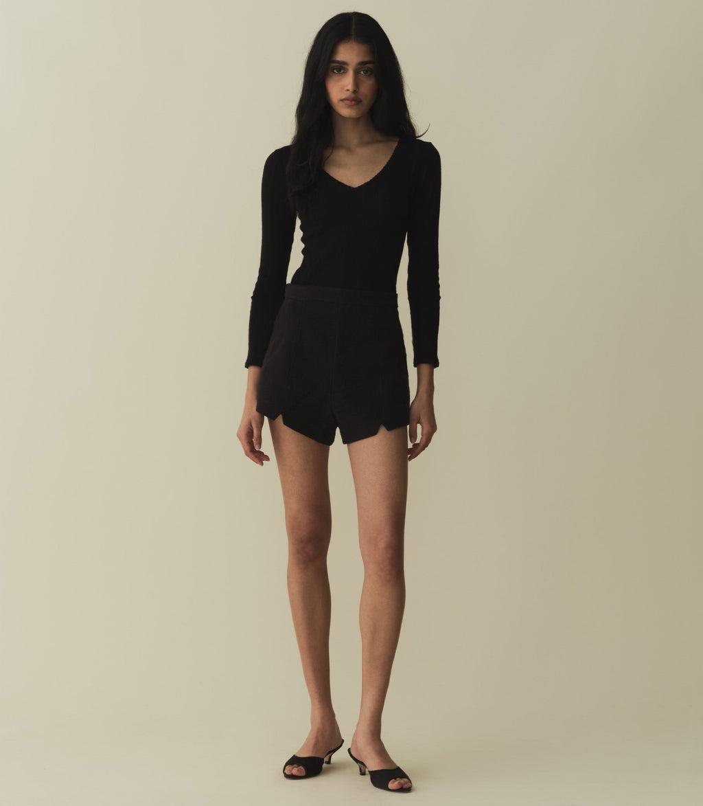 HMD -- MAVEN SHORT -- BLACK