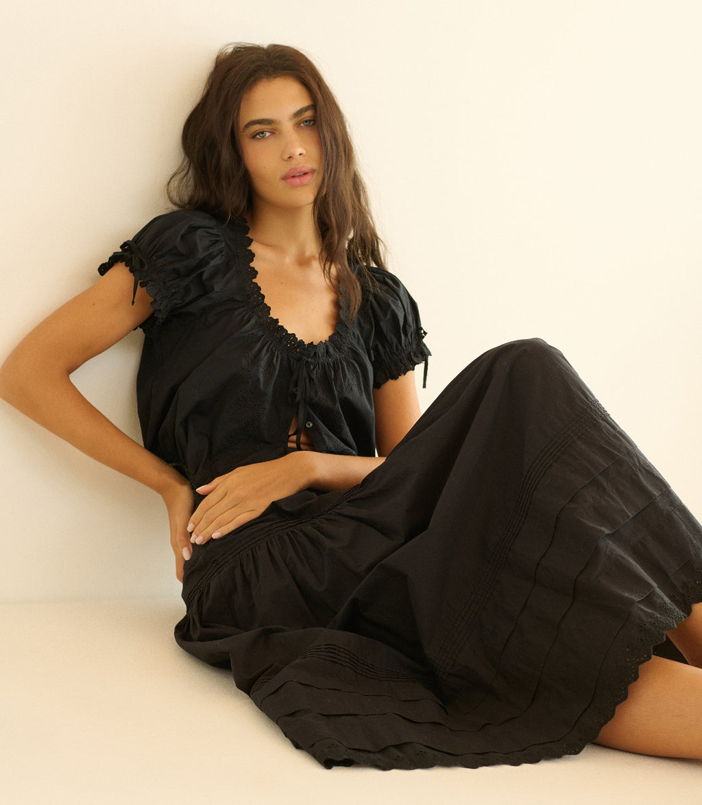 HMD -- NERA TOP -- BLACK