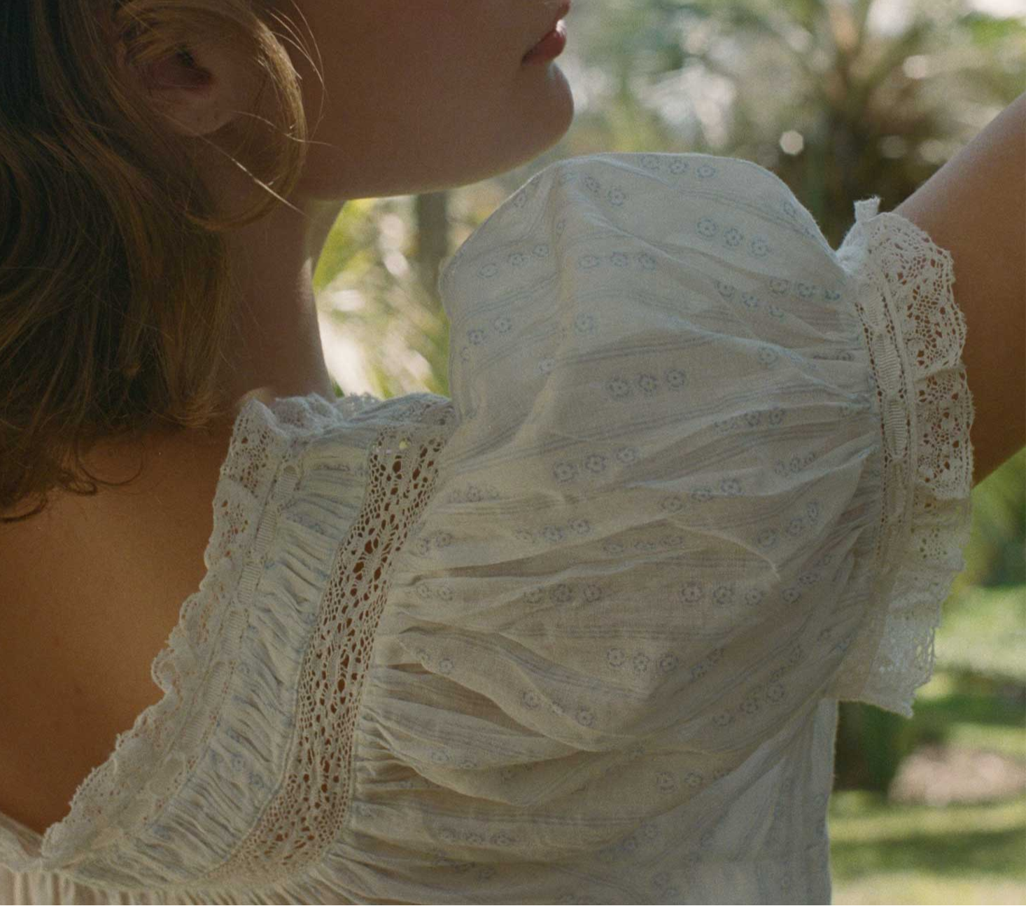 HMD -- REINE NIGHTGOWN -- ADELINE'S GARDEN