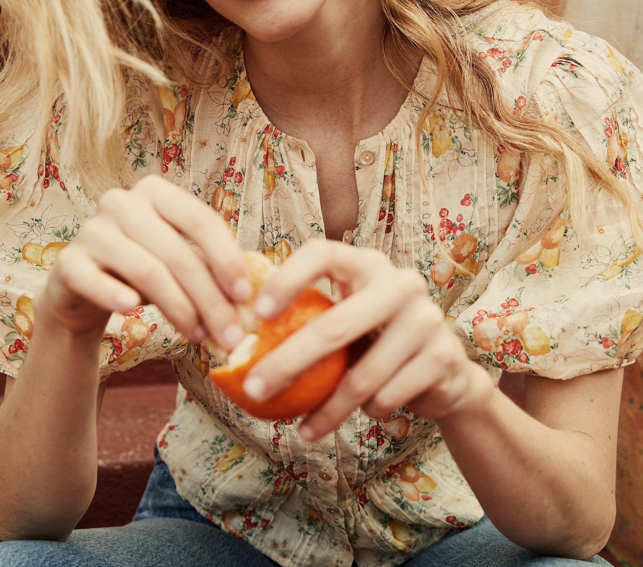 HMD -- NARCISSA TOP -- ORCHARD BOTANICAL PRINT