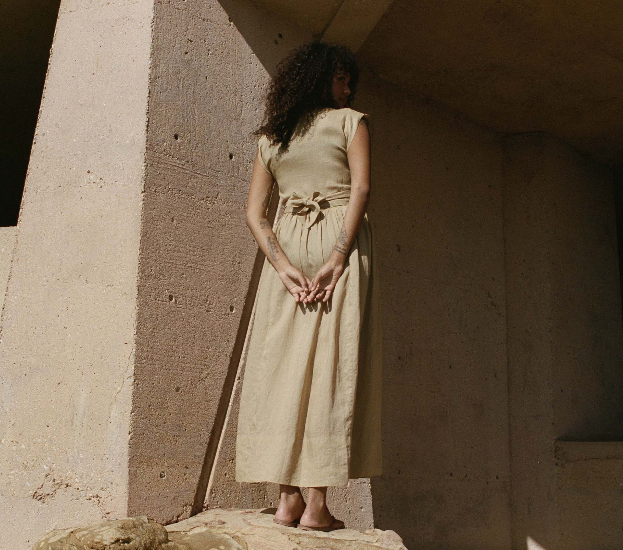 HMD -- PACIFICA DRESS -- OAKEN