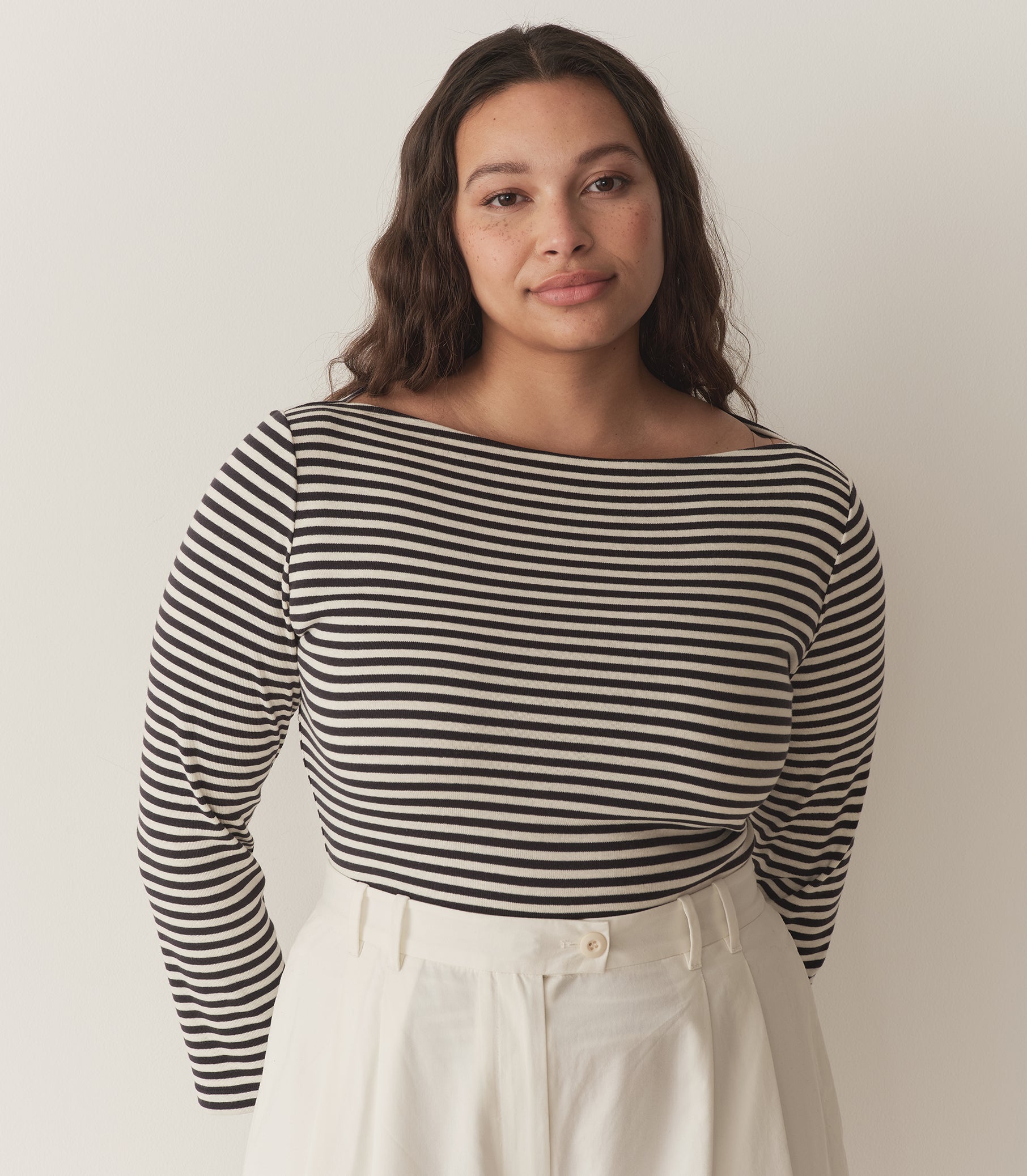 HMD -- PAULETTE TEE -- NAVY NANTUCKET STRIPE
