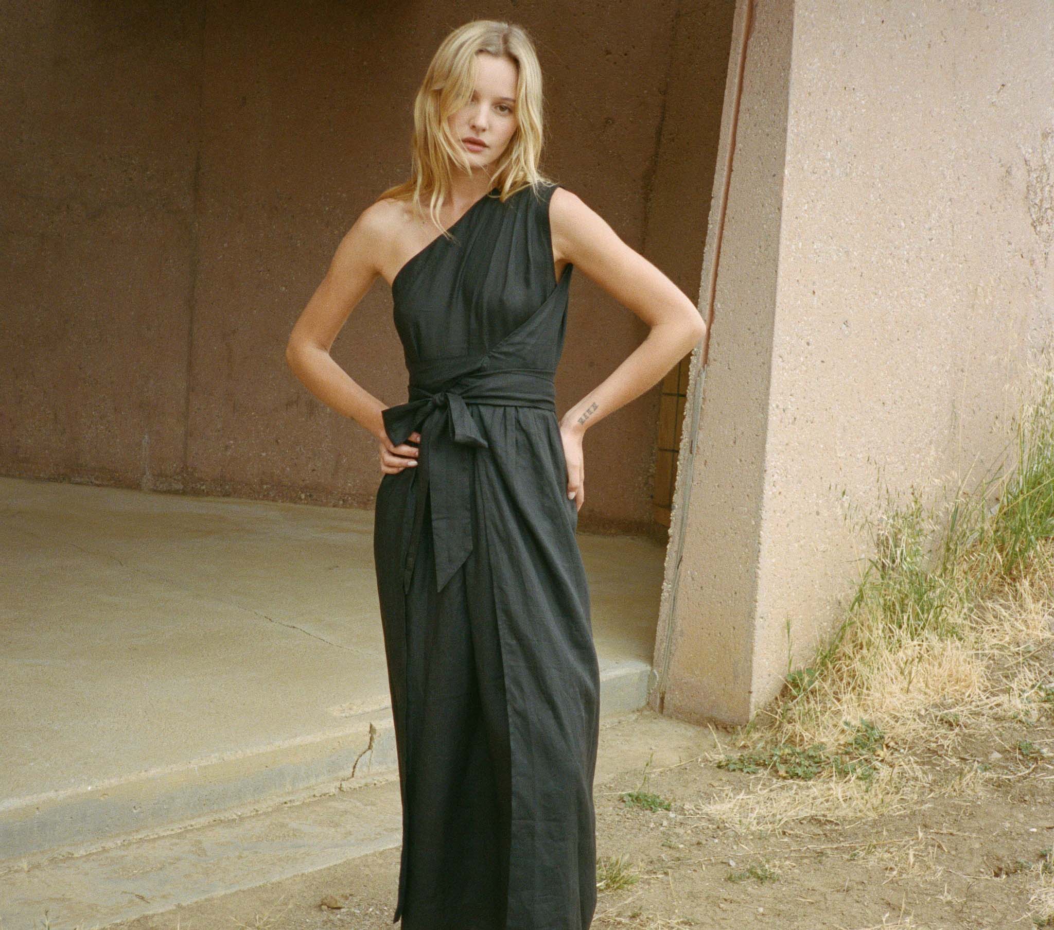 HMD -- PHOENIX DRESS -- BLACK