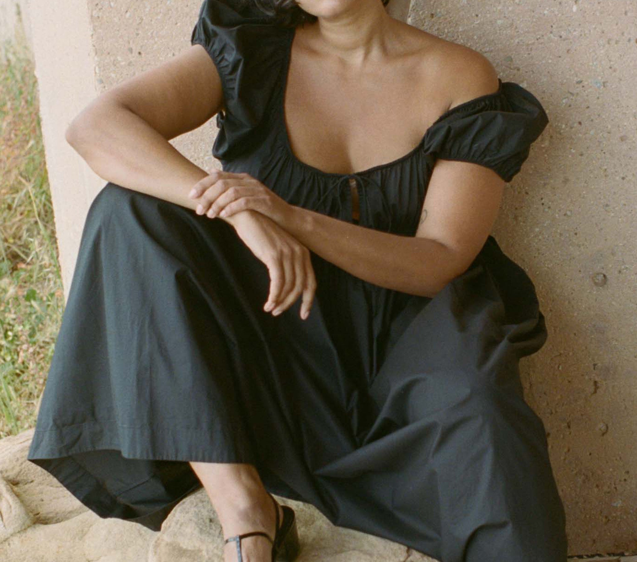 HMD -- QUINN DRESS -- BLACK