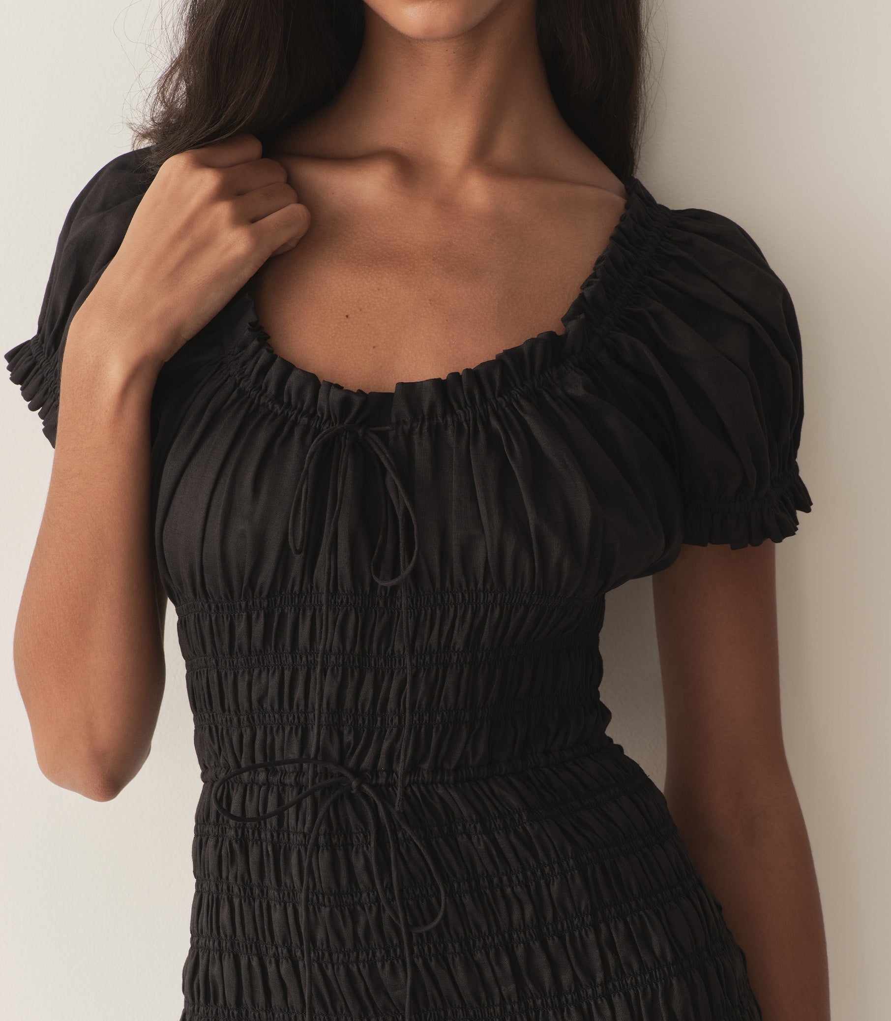 HMD -- ROSALYNN DRESS -- BLACK