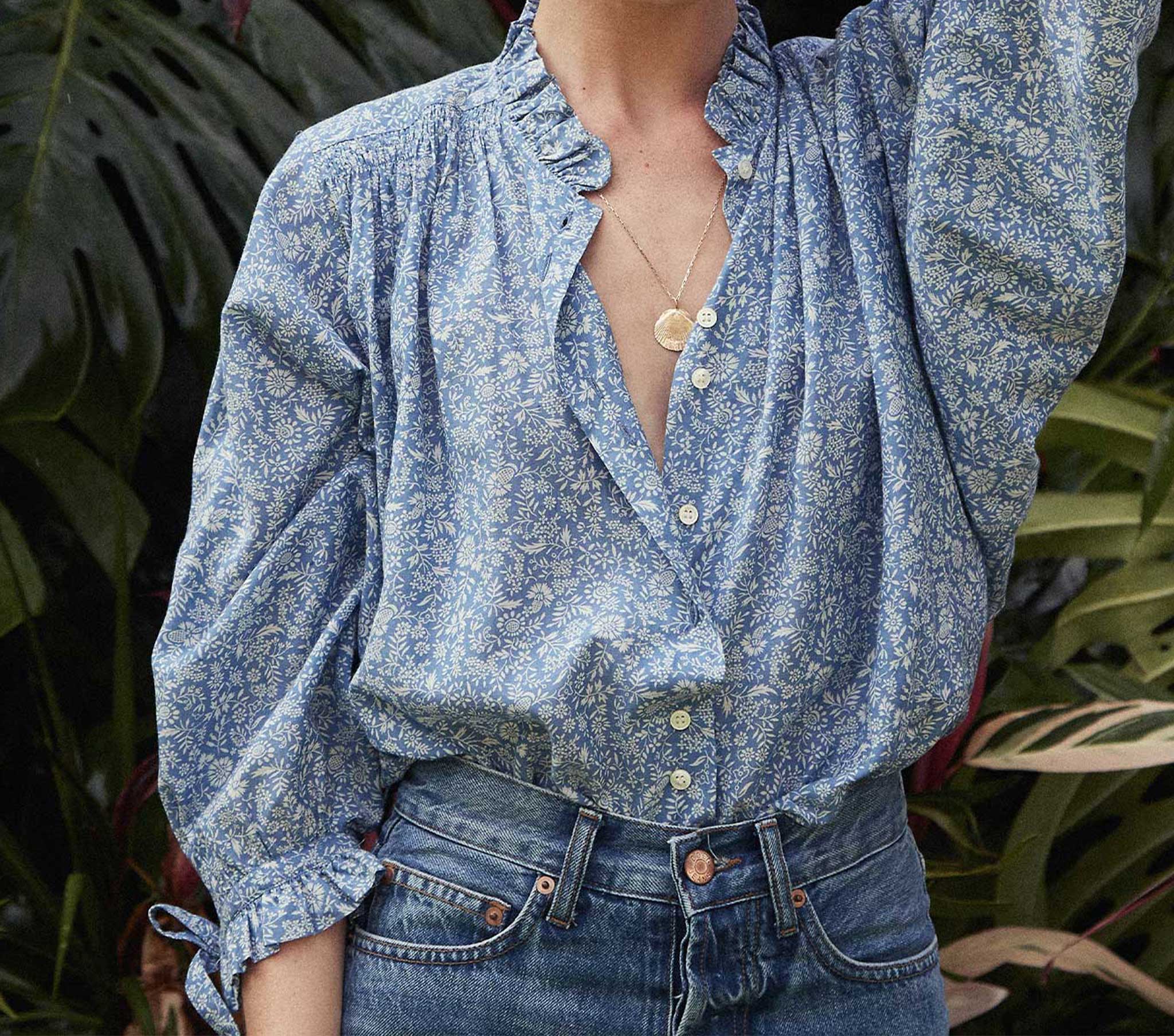HMD -- ROSE TOP -- BLUE GARDEN BLOOM