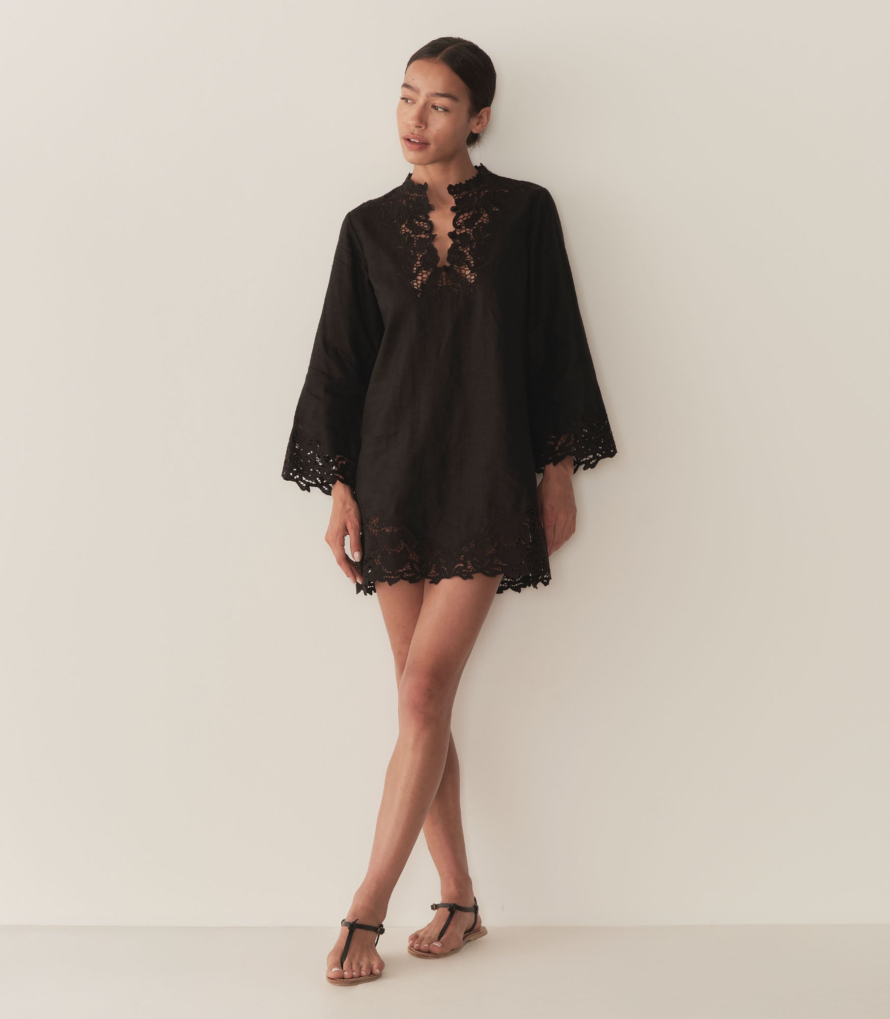 HMD -- ROSELIE TUNIC -- BLACK