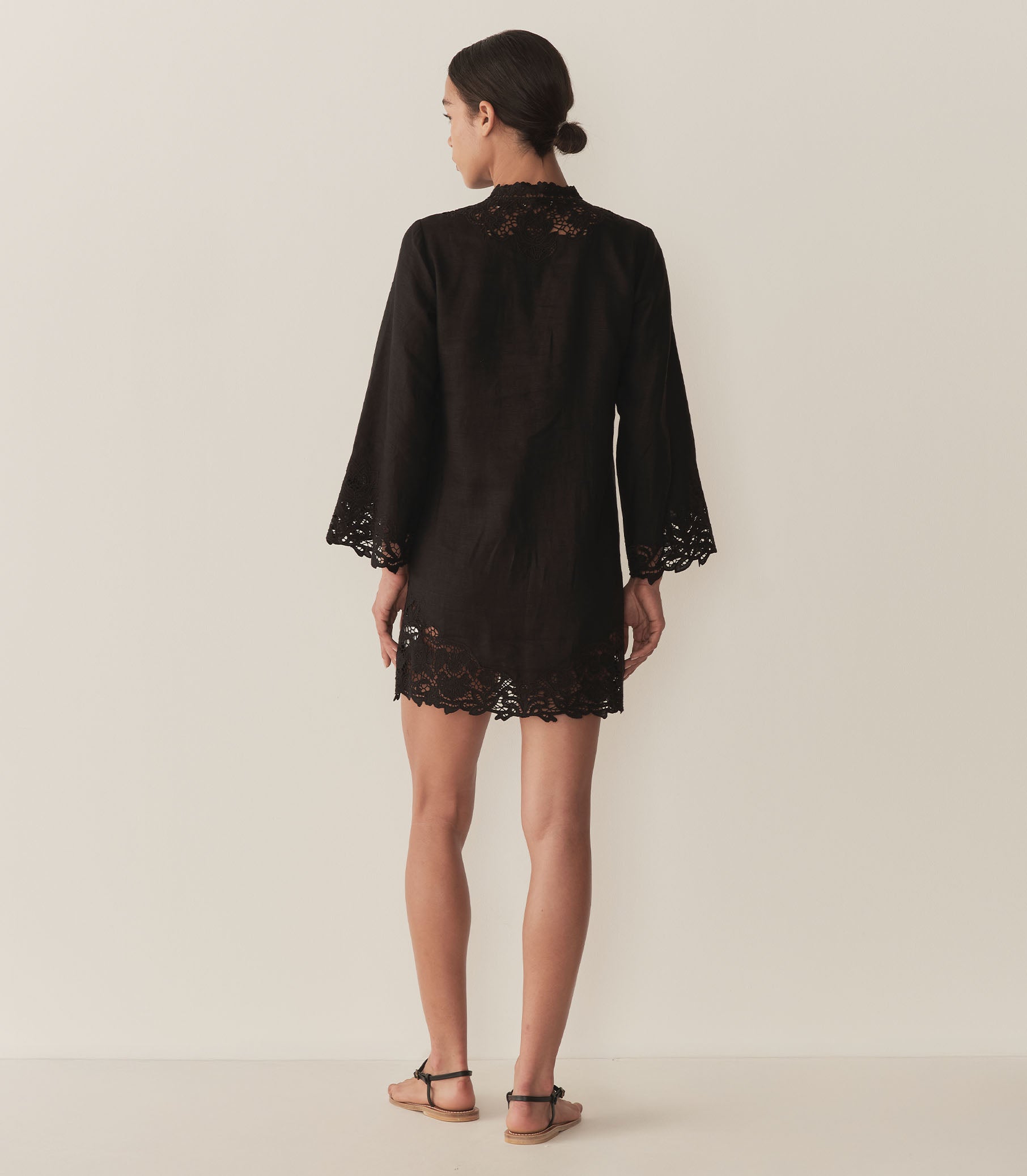 HMD -- ROSELIE TUNIC -- BLACK
