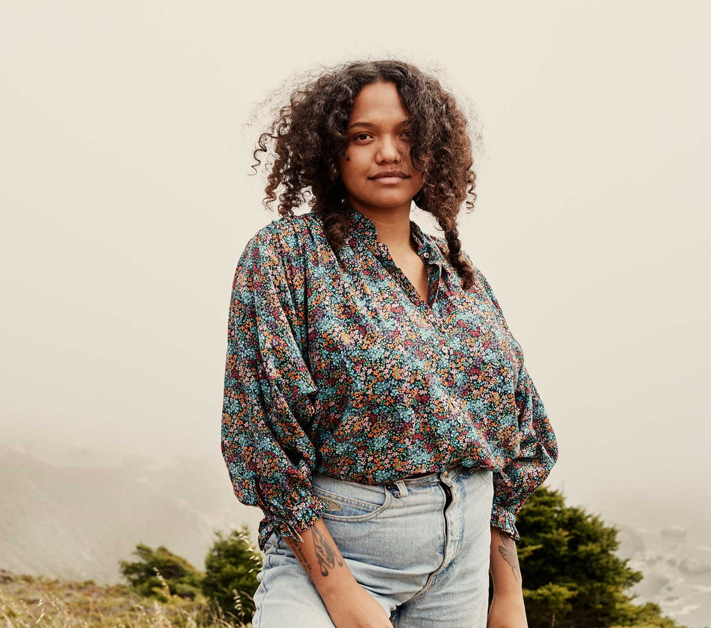 HMD -- ROSE TOP -- NAVY LADY BIRD FLORAL