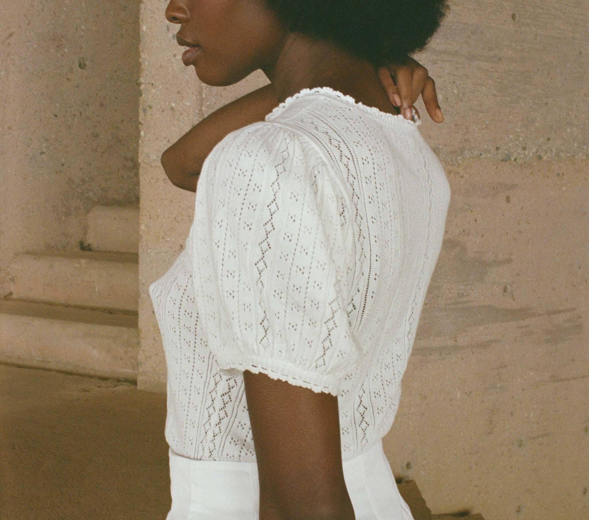 HMD -- SAWYER TOP -- WHITE