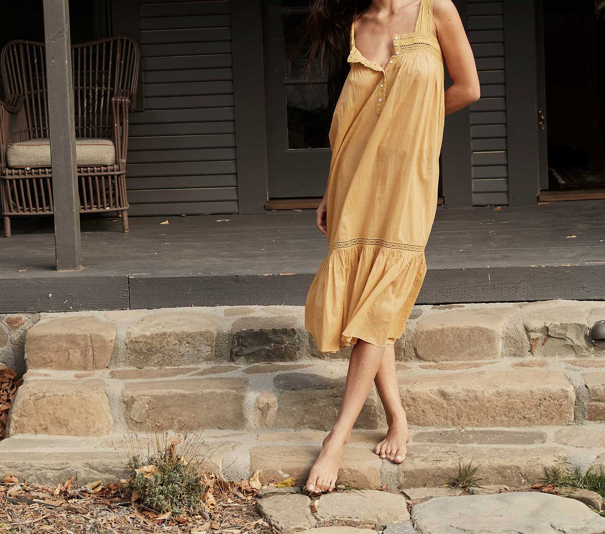 HMD -- SEVILLE NIGHTGOWN -- WHEAT