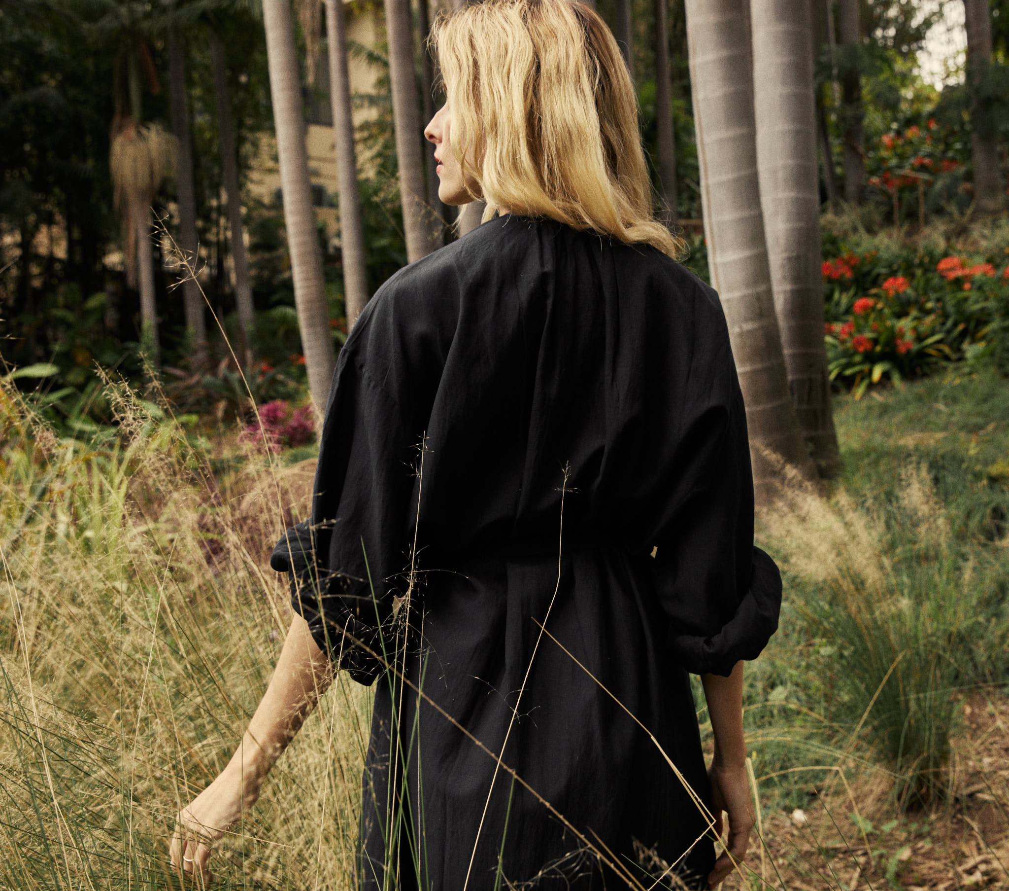 HMD -- JOAN DRESS -- BLACK