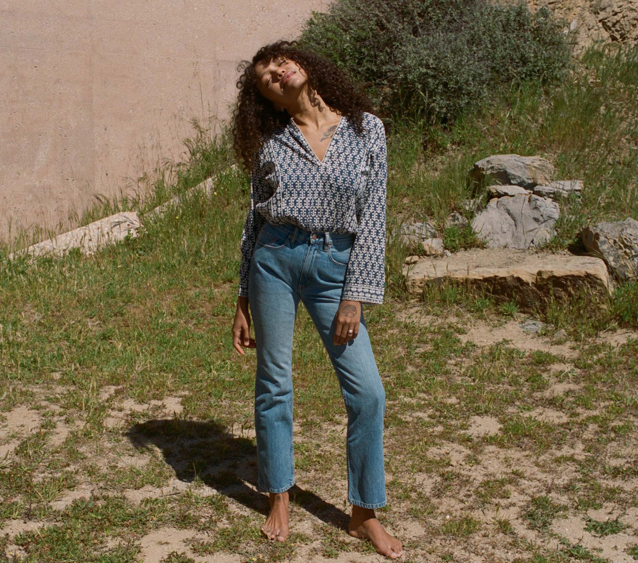 HMD -- SURI TOP -- SOLEDAD BLOOM