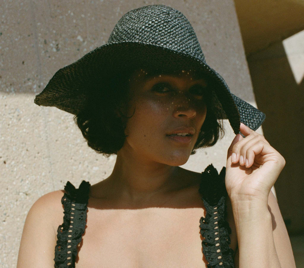 HMD -- TAFT HAT -- BLACK RAFFIA