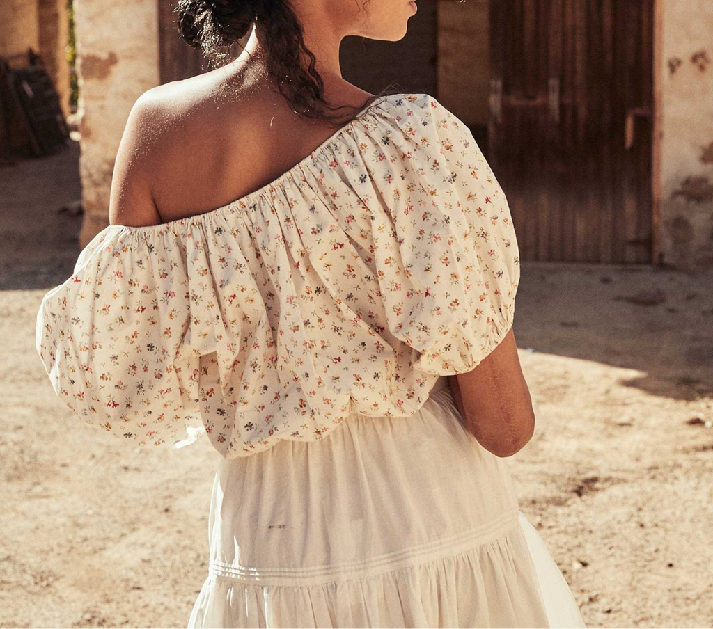 HMD -- TOPAZ TOP -- COTTAGE BREEZE FLORAL