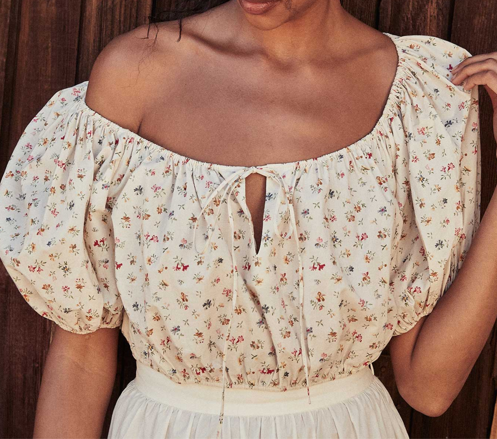 HMD -- TOPAZ TOP -- COTTAGE BREEZE FLORAL
