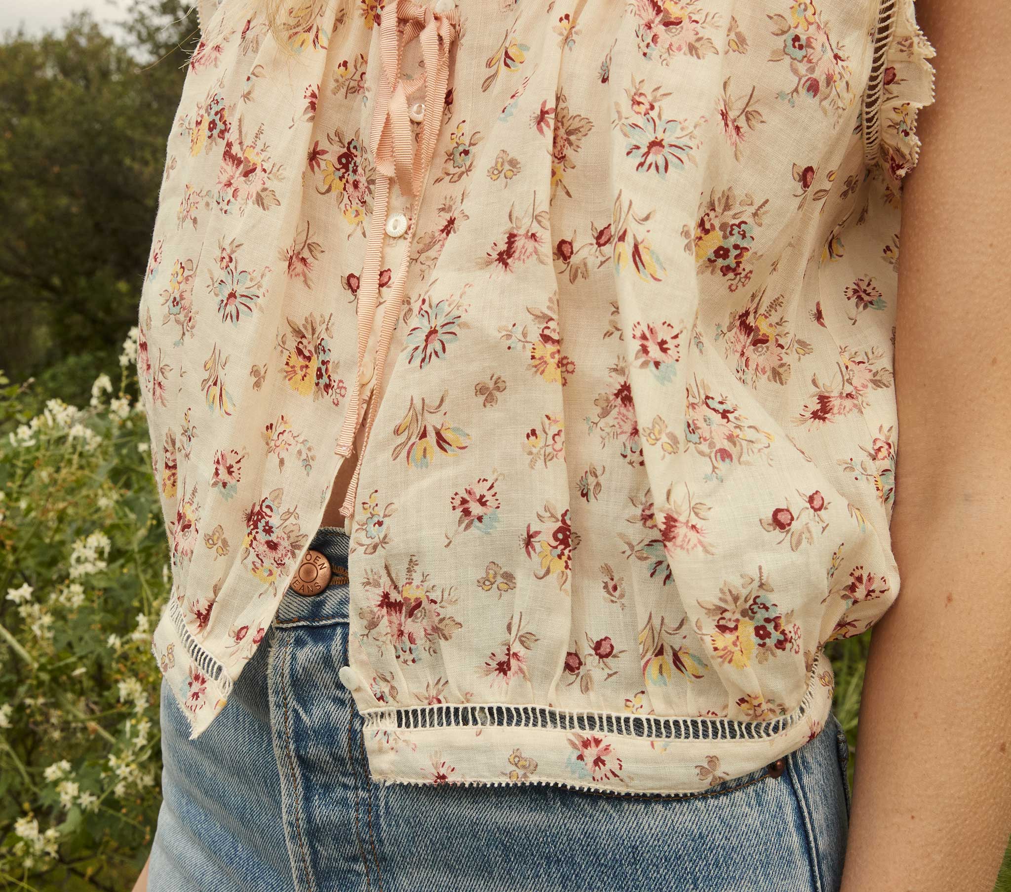 HMD -- TRAVELER TOP -- TUILERIES BLOOMS