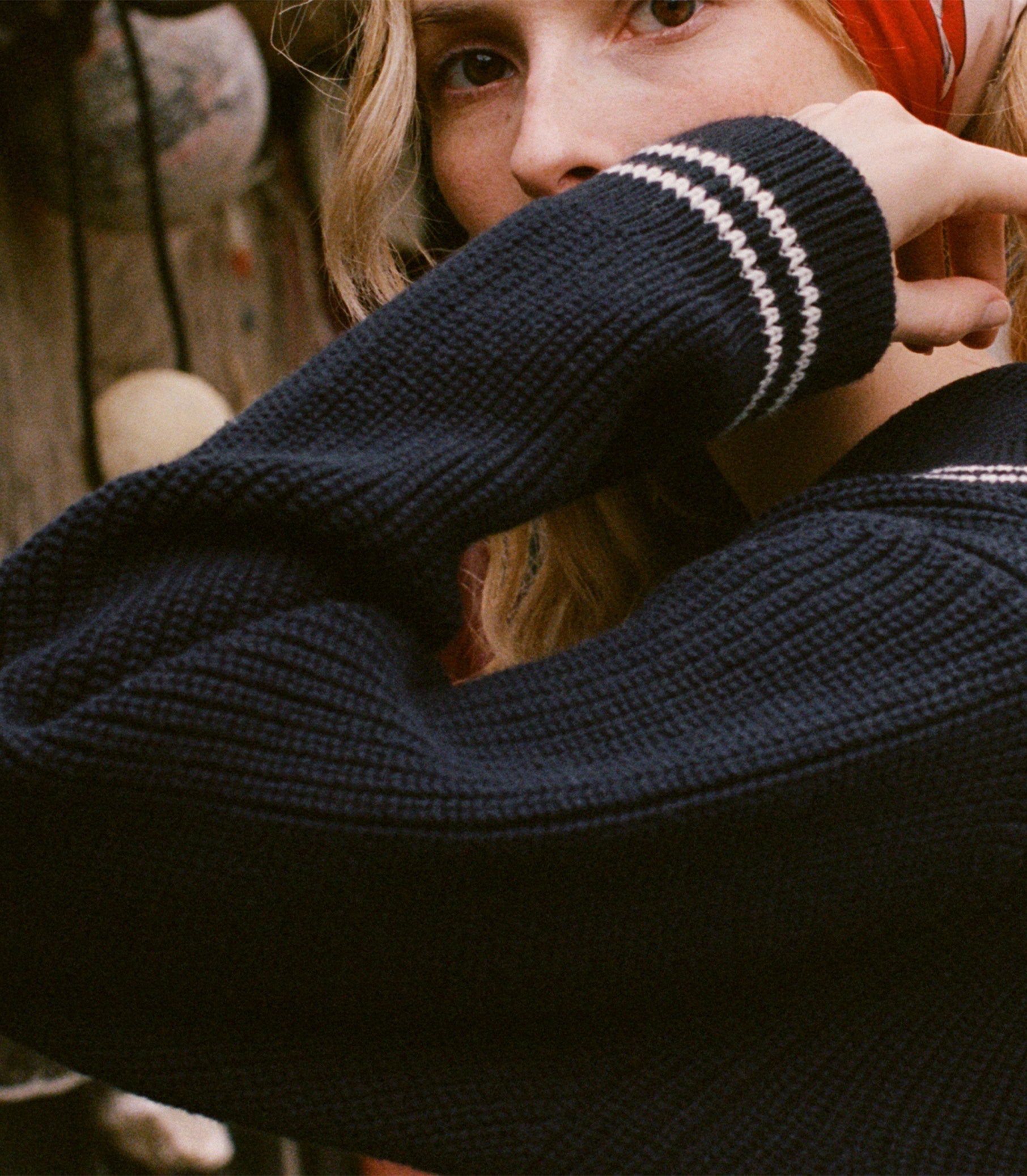 HMD -- VOYAGE SWEATER -- DEEP NAVY
