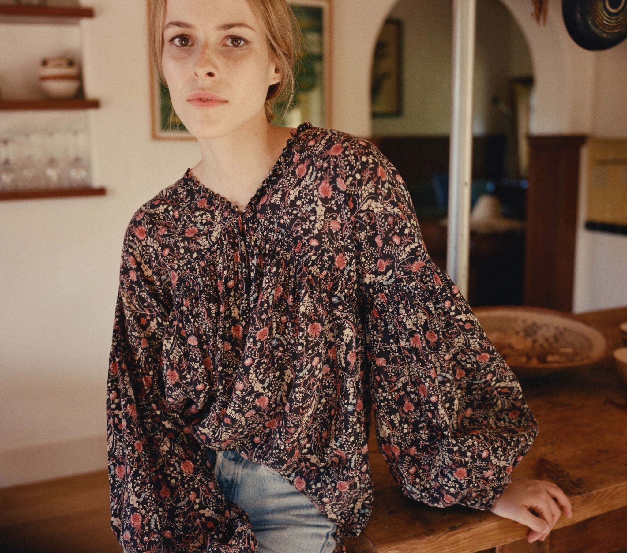 HMD -- THISTLE TOP -- BLACK MULTI